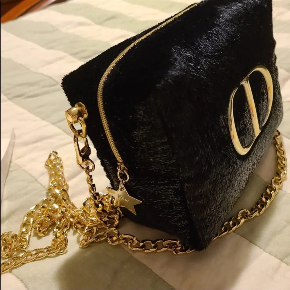 - ❤️- ❤️Dior makeup pouch with chain - Picture 10 of 14